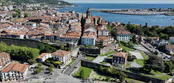 Hondarribia (Gipúzkoa) invita a recorrer la ruta del pintxo medieval este próximo fin de semana