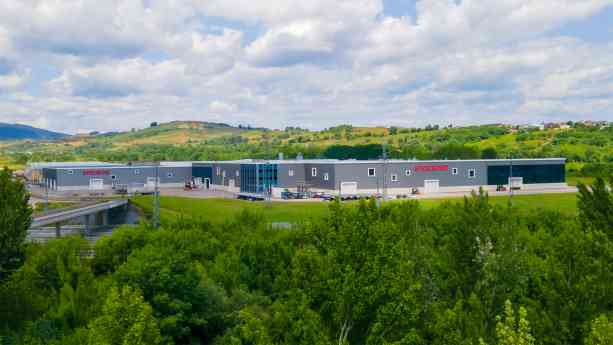 Grupo Avintia y STACBOND firman un acuerdo para impulsar la construcción industrializada