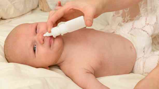 La jefa de Servicio de pediatría de Quirónsalud Bizkaia, Raquel Fernández, explica en qué casos los mocos en niños requieren atención urgente