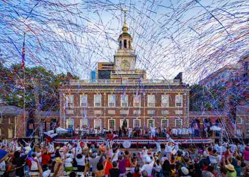 Philadelphia Convention & Visitors Bureau celebra el 4 de julio en Filadelfia, la cuna de los Estados Unidos