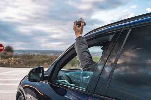 Hero Driver aclara qué vehículos tienen que llevar una baliza V16 conectada