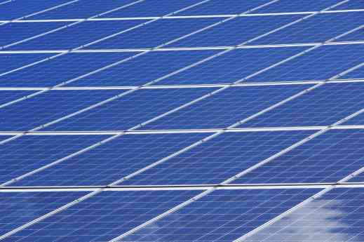 ADEL impulsa las renovables en la Sierra Norte con 200.000 euros en ayudas