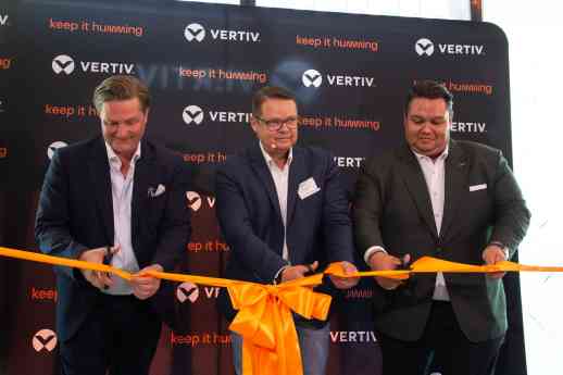 Impulsando la infraestructura crítica mediante el talento: Vertiv inaugura un nuevo centro Vertiv Academy en Frankfurt 