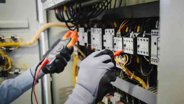 Gabi Instalaciones amplía sus servicios de electricista y fontanero en Sabadell, Terrassa, Sant Cugat y todo el Vallès