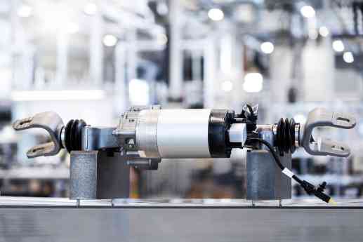 La dirección del eje trasero: Éxito en el inicio de la producción para un OEM alemán y nuevos pedidos de producción en serie con mayor integración vertical