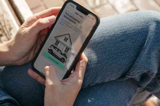 REVEL afirma que la Generación Z continuará con el impulso del renting frente a la compra de coche 