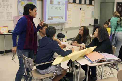 Los tutores piden que la IA se enseñe en las escuelas mientras otras asignaturas pierden relevancia