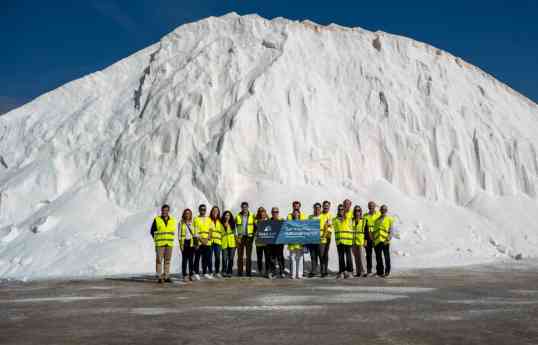 El MAPA visita las salinas de Santa Pola junto a SALIMAR para conocer el sector de la sal marina ecológica