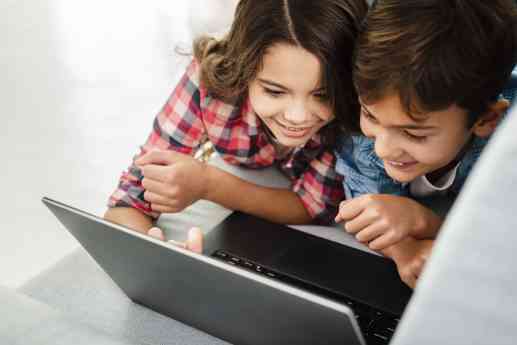Somos Conexión alerta de la importancia de una educación digital consciente para proteger el bienestar y la privacidad desde la infancia