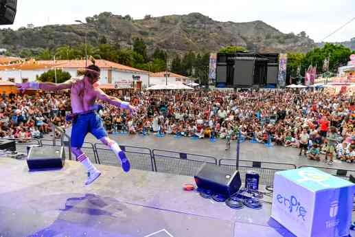 El Festival En Pie transforma Teror con arte, circo y 10.000 asistentes