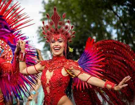 The ShowRoom Mag sella un acuerdo para llevar los Carnavales de Canarias al Carnaval de Notting Hill 