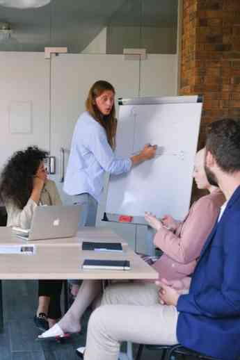 Comienza la cuenta atrás para invertir en talento sin coste con los créditos FUNDAE