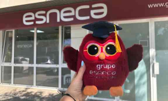 Grupo Esneca Formación celebra su 12º aniversario con la campaña 'Neca por el mundo'