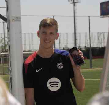 Collectibol marca un hito en el coleccionismo con los álbumes digitales oficiales del Barça y del Betis