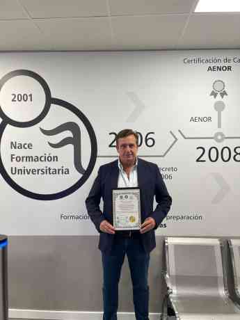 Ignacio Campoy Aguilar, Cum Laude por el Instituto Internacional de Estudios Globales para el Desarrollo Humano