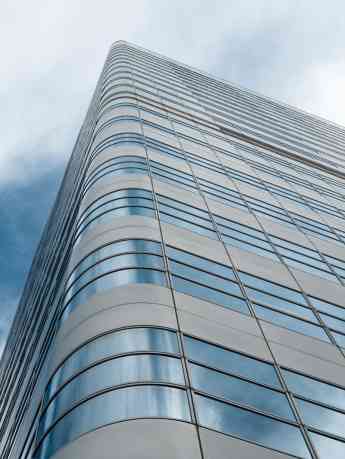 ONLINE VALLES inaugura sus nuevas oficinas en la Torre Millenium de Sabadell y refuerza su posicionamiento como agencia líder en marketing digital