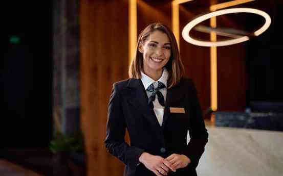 Formación Universitaria prepara a futuros líderes del sector hotelero con su curso online para obtener el Título Oficial de Técnico Superior en Gestión de Alojamientos Turísticos