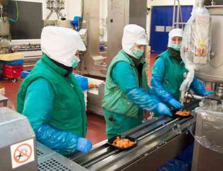 Emcesa incrementa un 15% su plantilla para afrontar la campaña de Navidad