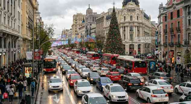 Operación Salida de Navidad: expertos advierten del riesgo de los 'conductores fantasma' al prestar el coche a familiares estas fiestas