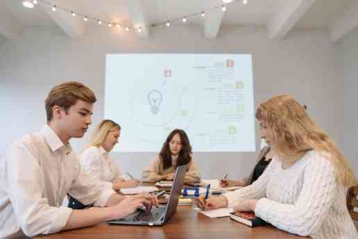 Casi 6 de cada 10 jóvenes piensan en buscar un nuevo empleo en los próximos meses