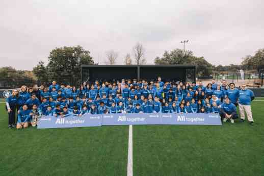 Allianz invita a más de 100 jóvenes a Toni Kroos Academy en el marco del movimiento All together