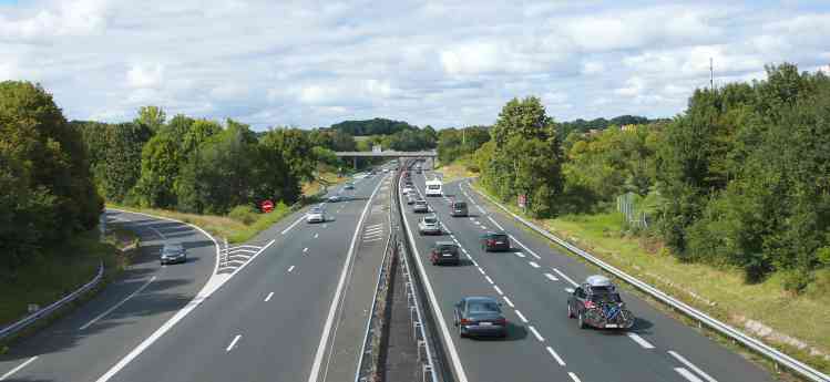 Las salidas de vía se consolidan como el siniestro más letal en 2025, según SMA Road Safety