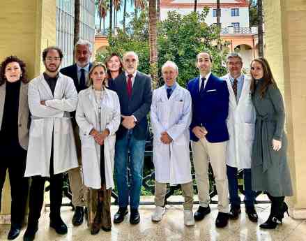 Las Unidades de Pared Abdominal de dos hospitales andaluces logran la acreditación de la AEC