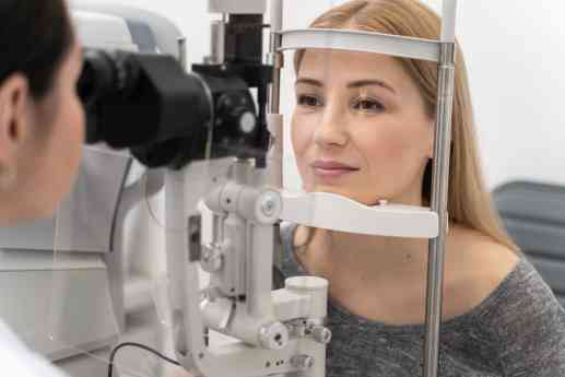 "Los ojos son una auténtica ventana a la salud de distintos órganos del cuerpo. A través de la exploración ocular podemos detectar signos de ciertas enfermedades", doctora Evangelina Grillo, especialista en Oftalmología del Hospital Quirónsalud Vitoria