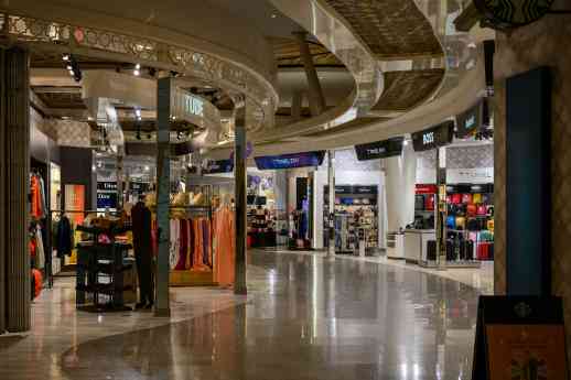 Young Promotion impulsa activaciones en aeropuertos con estructura internacional y resultados medibles