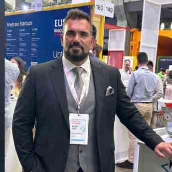 Pablo Moscoloni, consultor jurídico, tecnológico y de marketing que lleva empresas a facturar millones