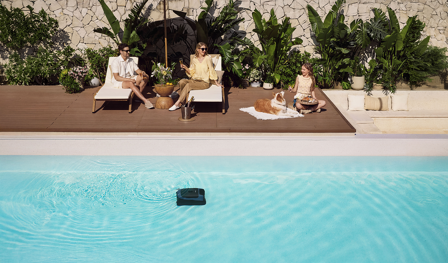 Beatbot presenta dos robots para piscinas que ofrecen una limpieza completa y sin esfuerzo: Sora 30, ganador del premio iF DESIGN AWARD 2026, y Sora 10