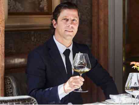 Carlos Taboada, nombrado Oficial de la Ordre des Coteaux de Champagne
