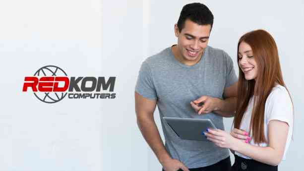 Redkom Computers colabora con el IES Rosa Chacel y IFP Julián Camarillo en las prácticas para estudiantes