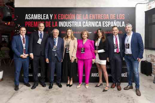 Miguel España Muñoz recibe el Premio ANICE 2025 a la Trayectoria Empresarial