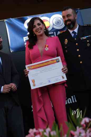 Ruth Amaya recibe la Medalla de Honor de la Asociación Santo Ángel de la Policía Nacional