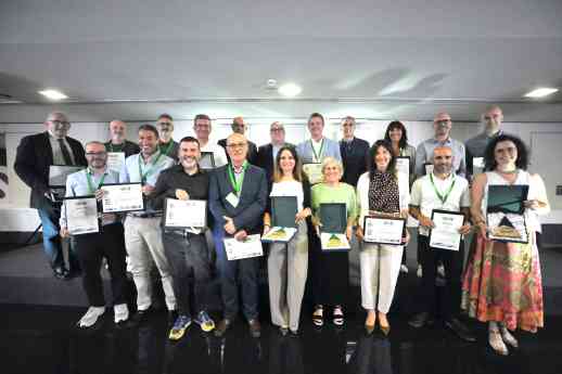 COASHIQ premia en Valencia a las empresas más comprometidas de la industria química y afines