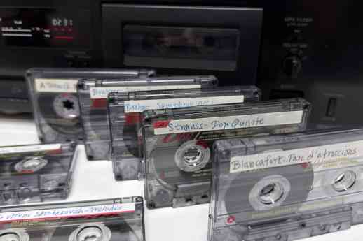 Globamatic Media convierte cintas cassette en archivos digitales para conservar grabaciones antiguas