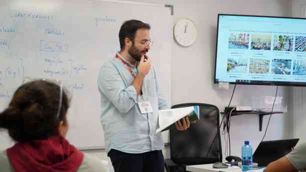 Idiomas Carlos V impulsa el bilingüismo con metodologías inmersivas y preparación oficial de alto rendimiento