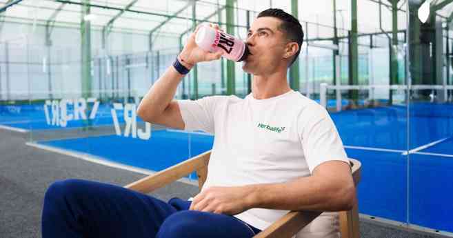 Herbalife y Cristiano Ronaldo llevan la nutrición deportiva a la rutina diaria con la campaña 'Prepárate como Ronaldo'