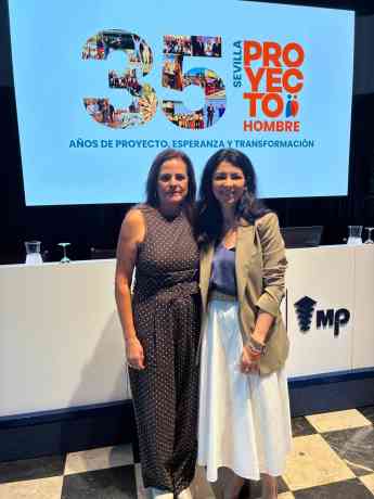Formación Universitaria refuerza su compromiso con Proyecto Hombre Sevilla respaldando iniciativas clave como la presentación de la Memoria 2025