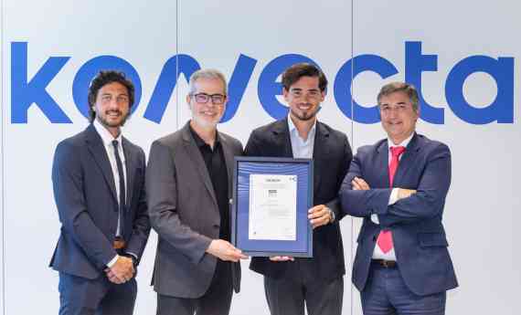 Konecta recibe la certificación ISO 42001 de la mano de AENOR y refuerza su liderazgo en el desarrollo responsable de IA