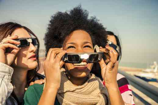 Las búsquedas internacionales al norte de España durante el eclipse solar crecen un 98% según KAYAK  