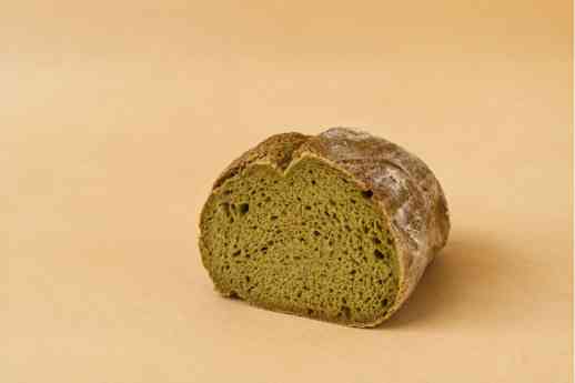 Leon The Baker presenta su nueva hogaza funcional con matcha y espirulina