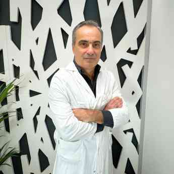 Dr. Gregorio Garmendia, jefe de servicio de Urología de Policlínica Gipuzkoa: "El calor y la deshidratación disparan las urgencias por cólico renal durante el verano"
