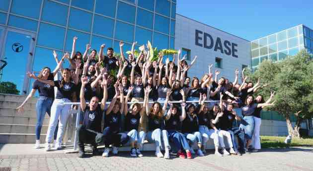 Urgencia en contratación de asesores en España: EDASE lanza 100 becas para captar personal