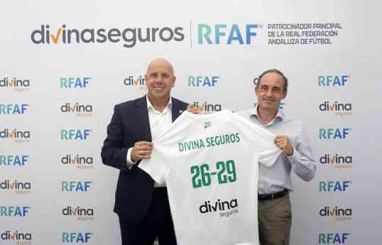 La Real Federación Andaluza de Fútbol "se viste" de Divina Seguros