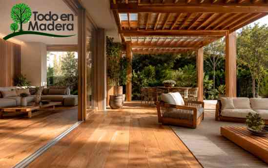 TODO EN MADERA destaca el valor del parquet, los porches y las pérgolas para transformar cualquier vivienda