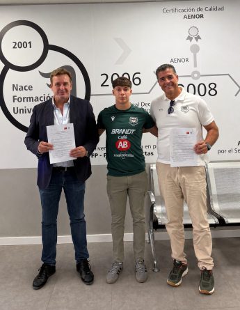 Formación Universitaria se convierte en nuevo patrocinador del Club Amigos del Rugby de Sevilla y une deporte, formación e inclusión social