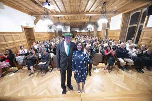 El Colegio de Farmacéuticos de Gipuzkoa homenajea a Miguel Ángel Gastelurrutia y reconoce la trayectoria de 13 colegiados y colegiadas de honor
