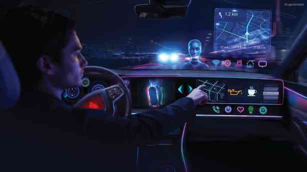 Estudio Allianz: el 38 % de los conductores ha vivido una situación crítica por la pantalla táctil